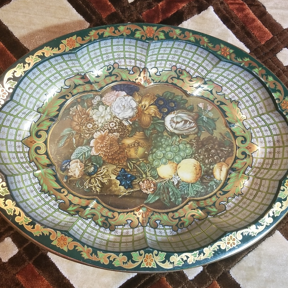 Vintage Metal Daher Ware